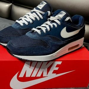 Air Max 1 (Rare) size 13